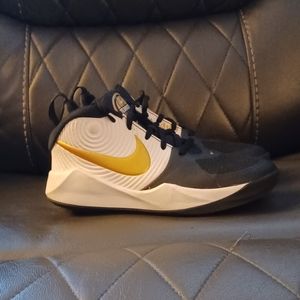 Nike Boys basketball shoes size 4Y